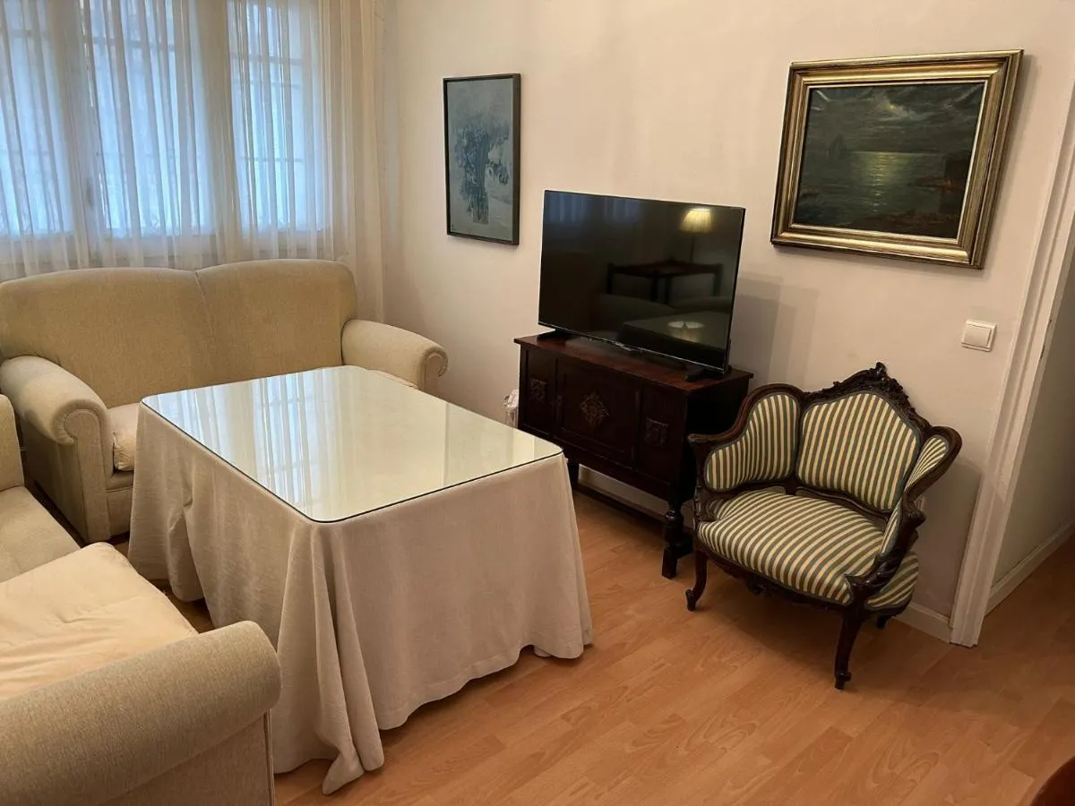 Image 4 of 2 Bedroom Apartment by Guadalquivir River
