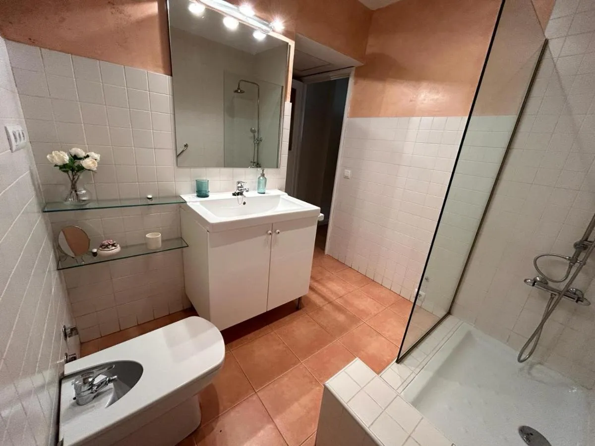 Image 2 of 2 Bedroom Apartment by Guadalquivir River