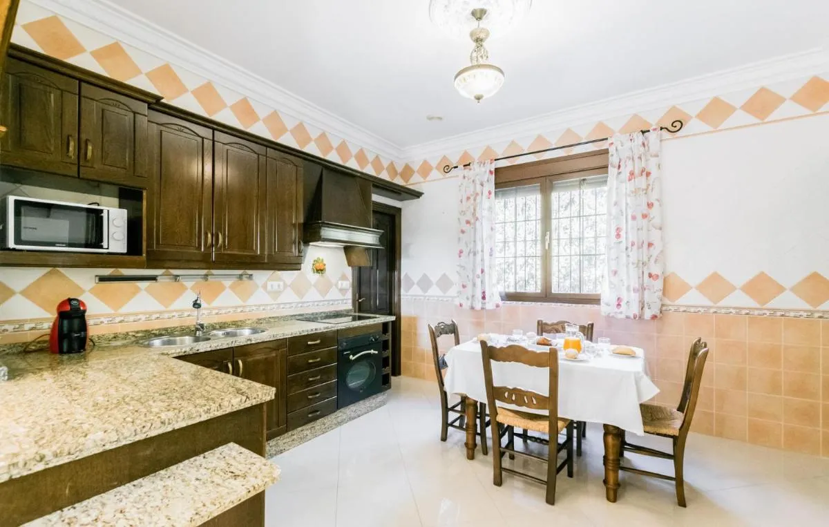 Image 6 of 3 Bedroom Awesome Home In Casariche