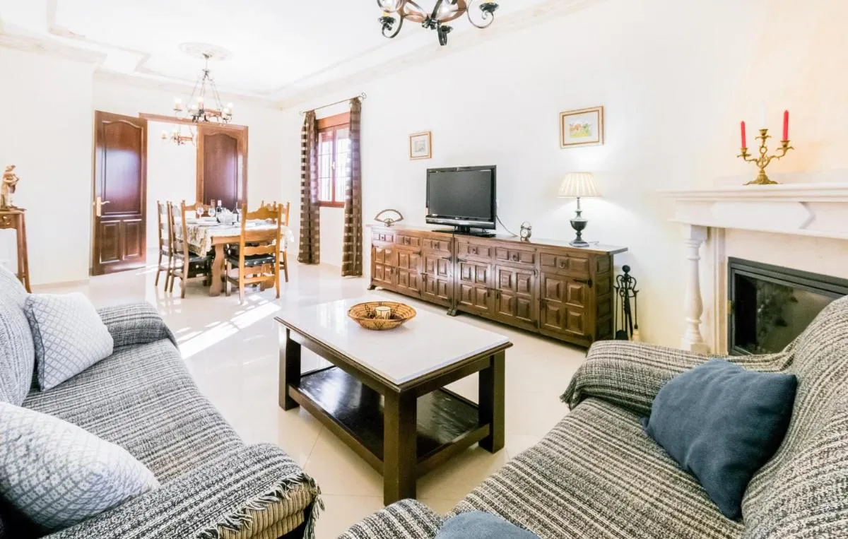 Image 3 of 3 Bedroom Awesome Home In Casariche