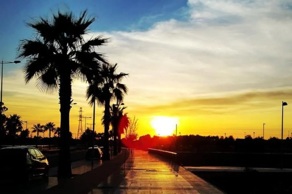 Image 1 of Anfitriones de Glamour – Albor de Sevilla