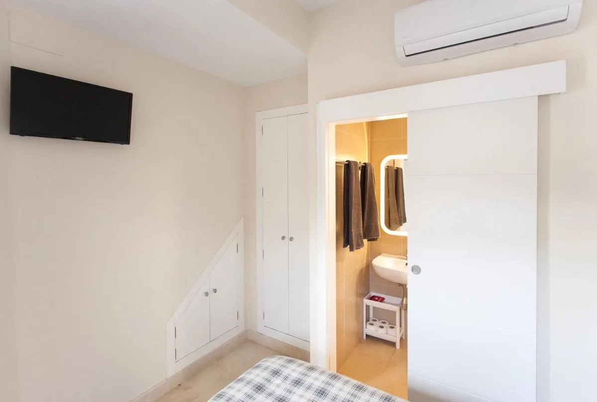 Image 2 of Apartamento Dúplex en la Alameda de Sevilla