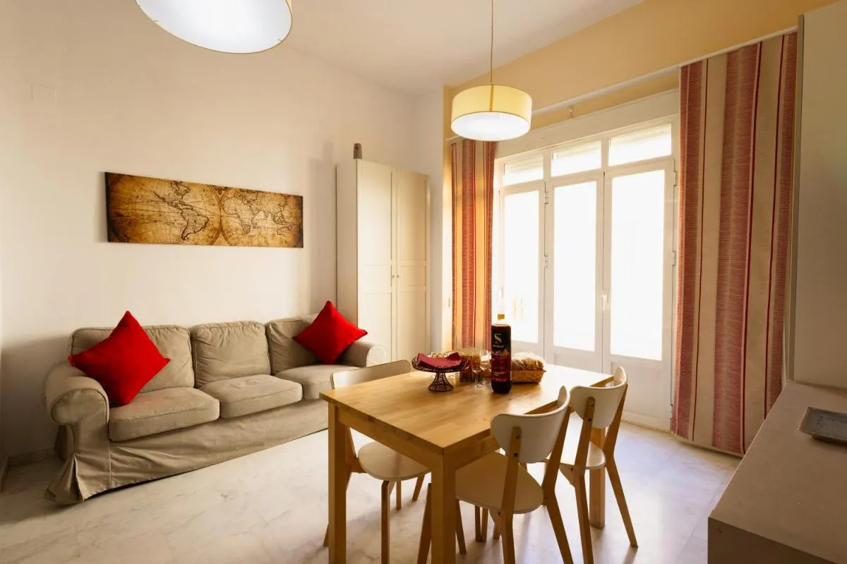 Image 2 of Apartamento acogedor en Triana