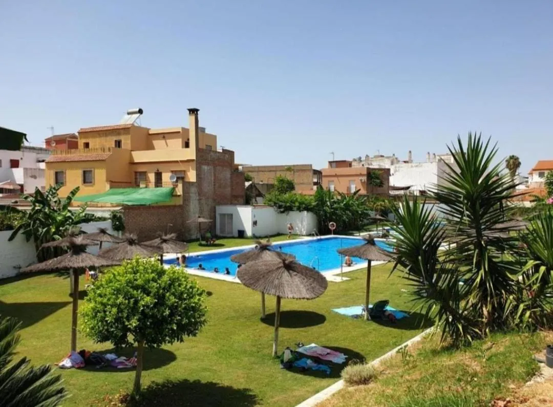 Image 2 of Apartamento en Sevilla con piscina y parking