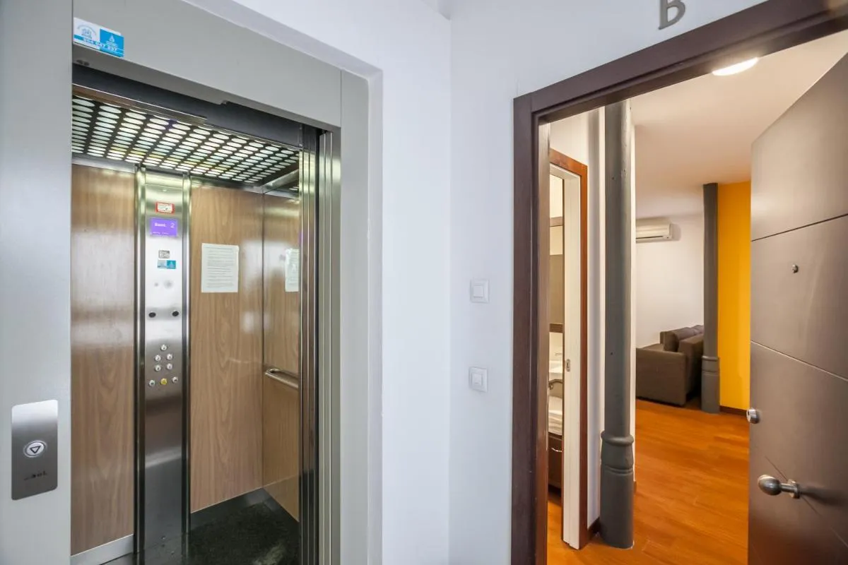 Image 2 of Apartamentos Cuna 41