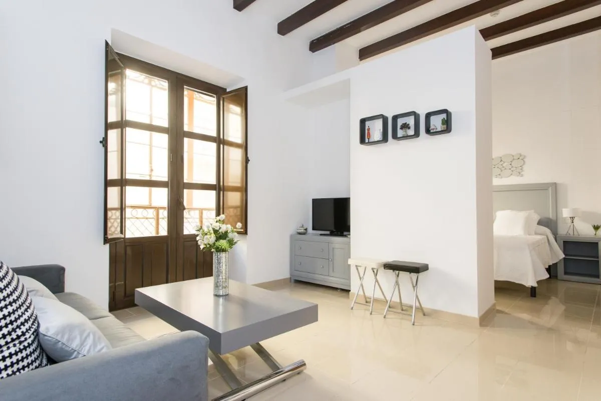 Image 2 of Apartamentos Plaza Nueva