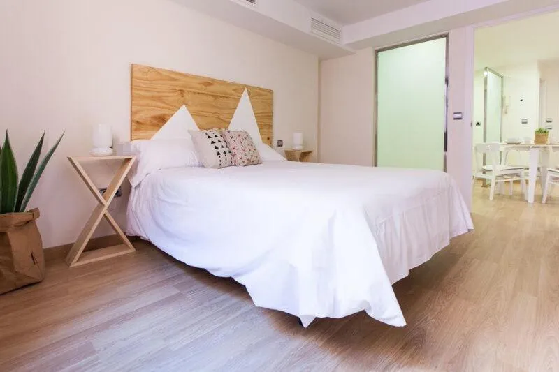 Image 2 of Apartments Olé – Albareda 24