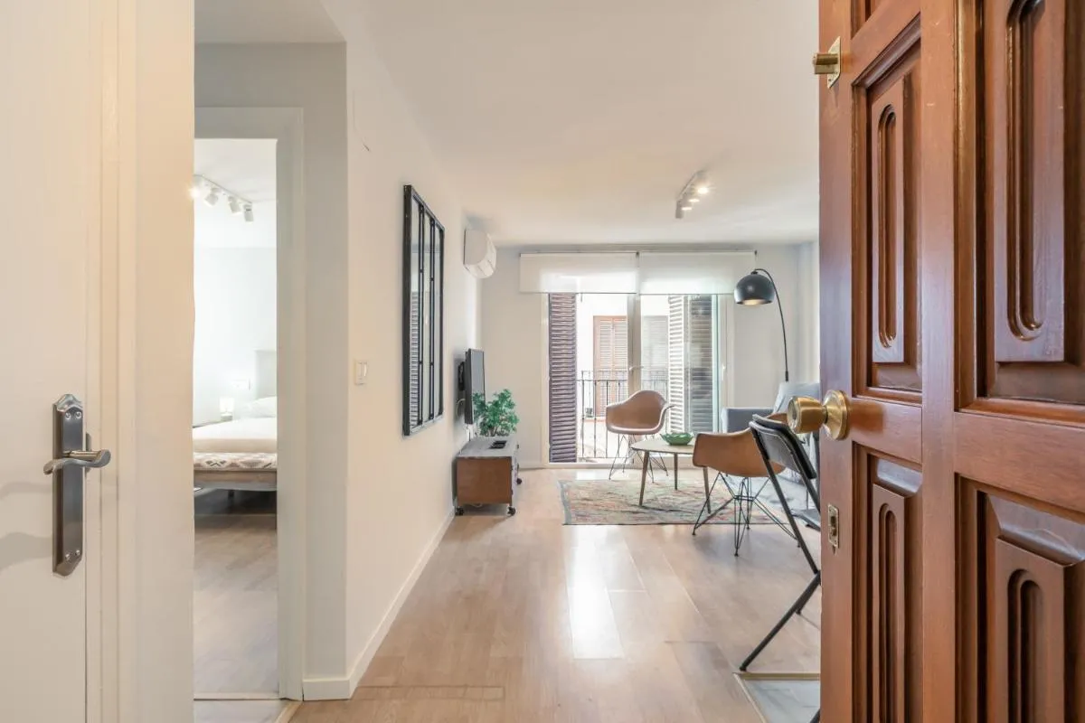 Image 1 of Argote Giralda Deluxe by Valcambre