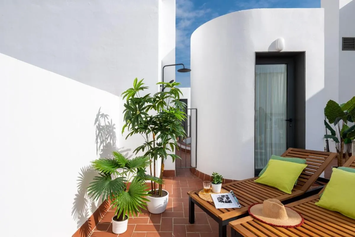 Image 4 of Avanti Clavel, la terraza te conquistará