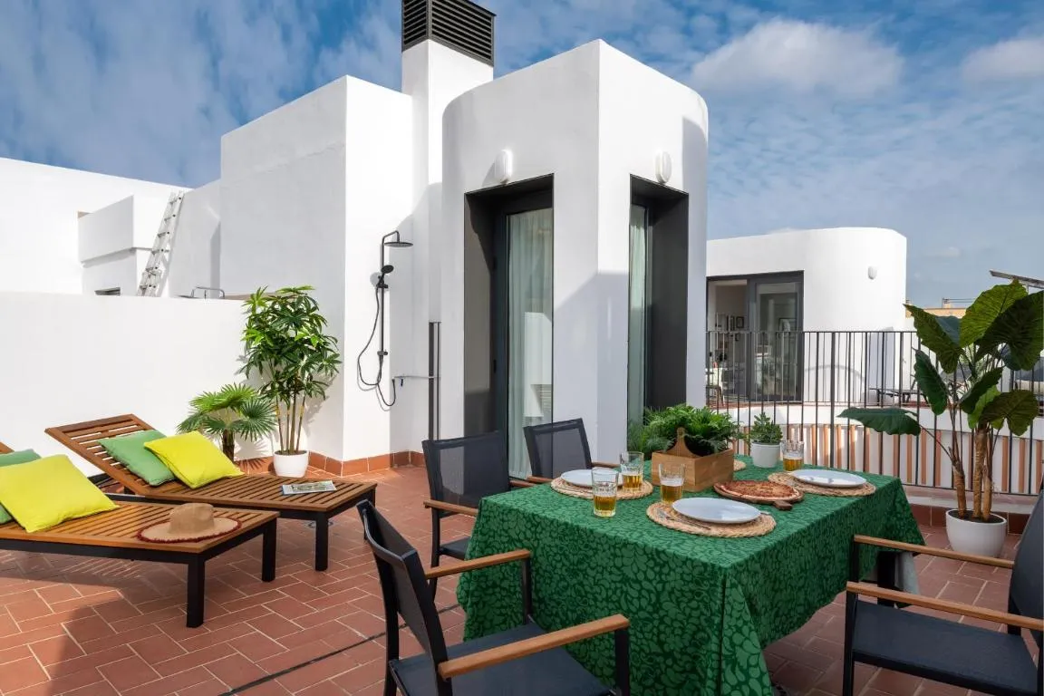 Image of Avanti Clavel, la terraza te conquistará