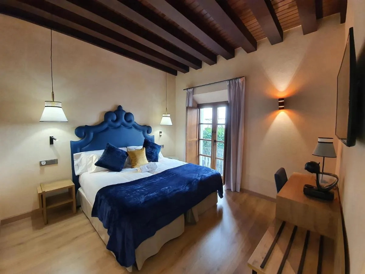 Image 6 of Boutique Puerta Real