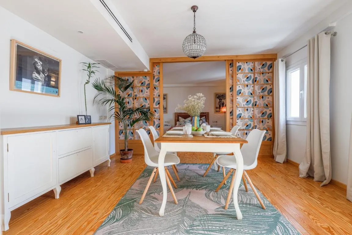 Image of COZY 1BR APT RECENTLY RENOVATED IN CITY CENTRE