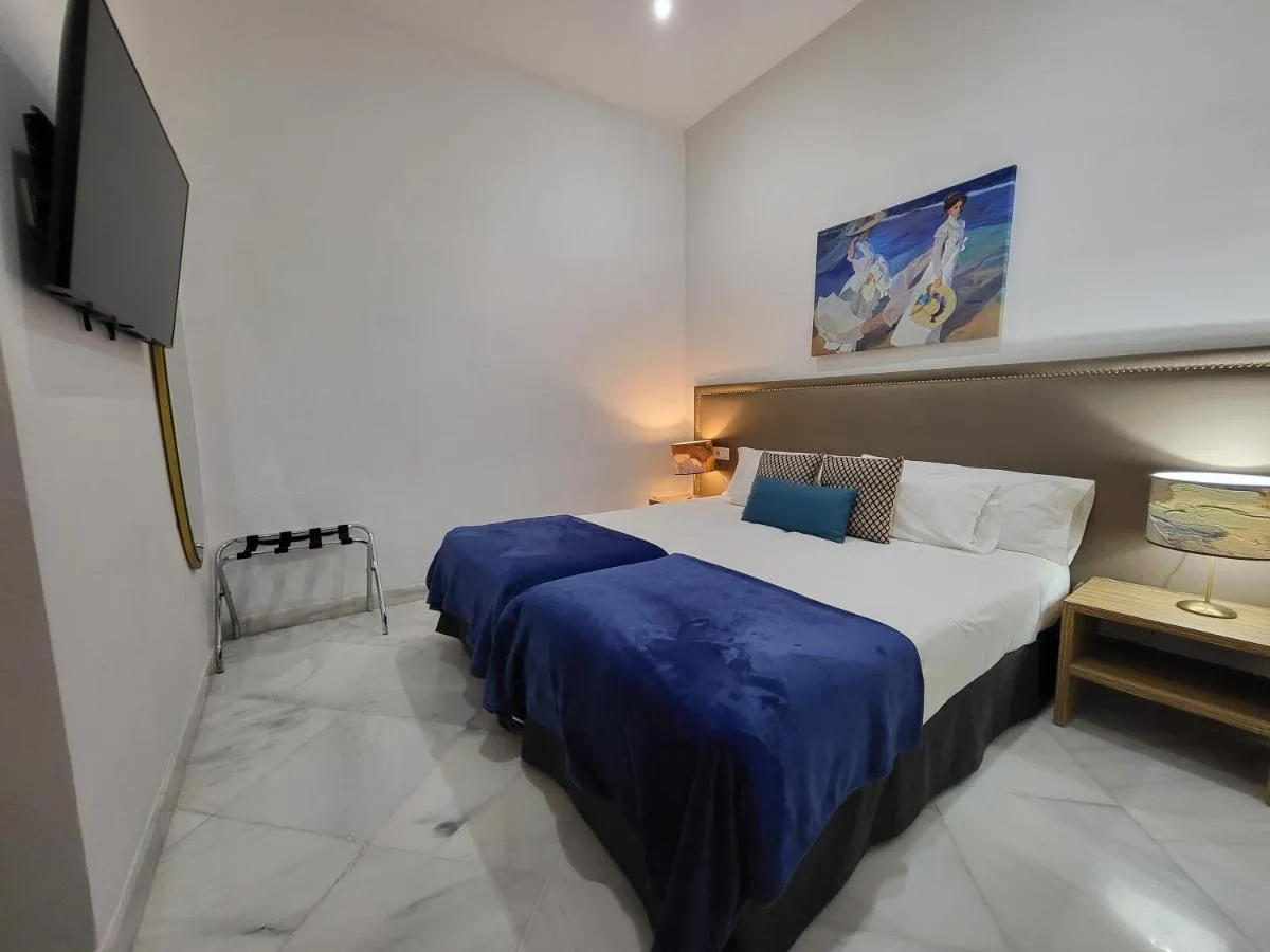 Image 6 of Casa Gloria Apartments