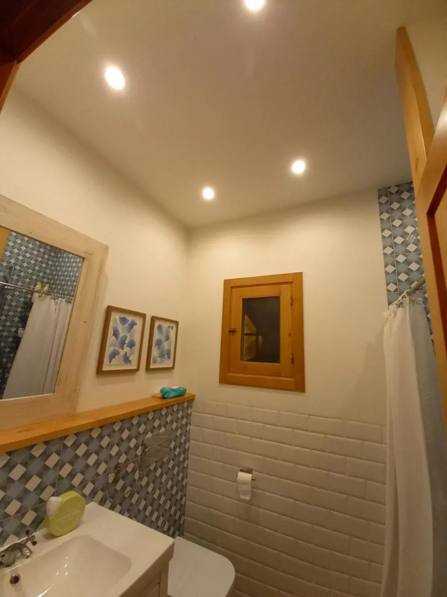 Image 2 of Casa J&V