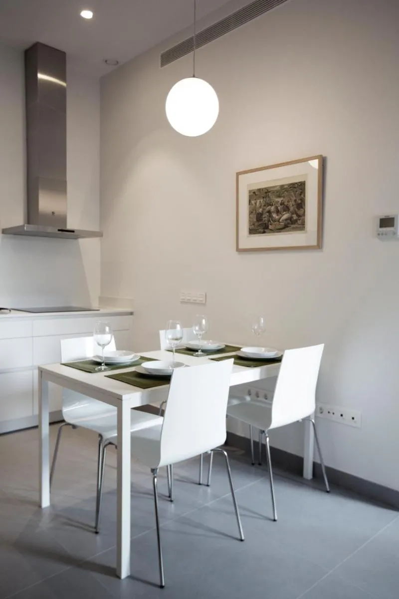 Image 6 of Casas de Sevilla – Apartamento A Pie de Muralla – Centro Histórico