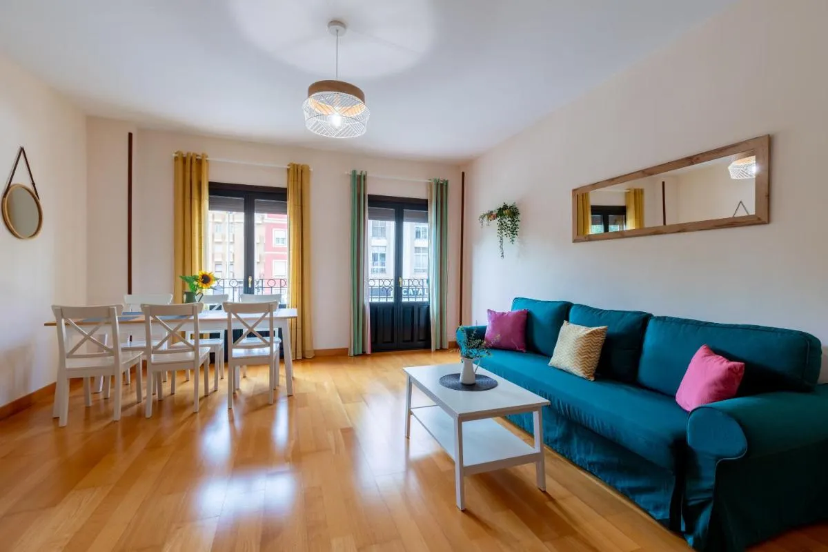 Image 2 of Center of Seville! Luxury apartment in Sevillian Manor House!