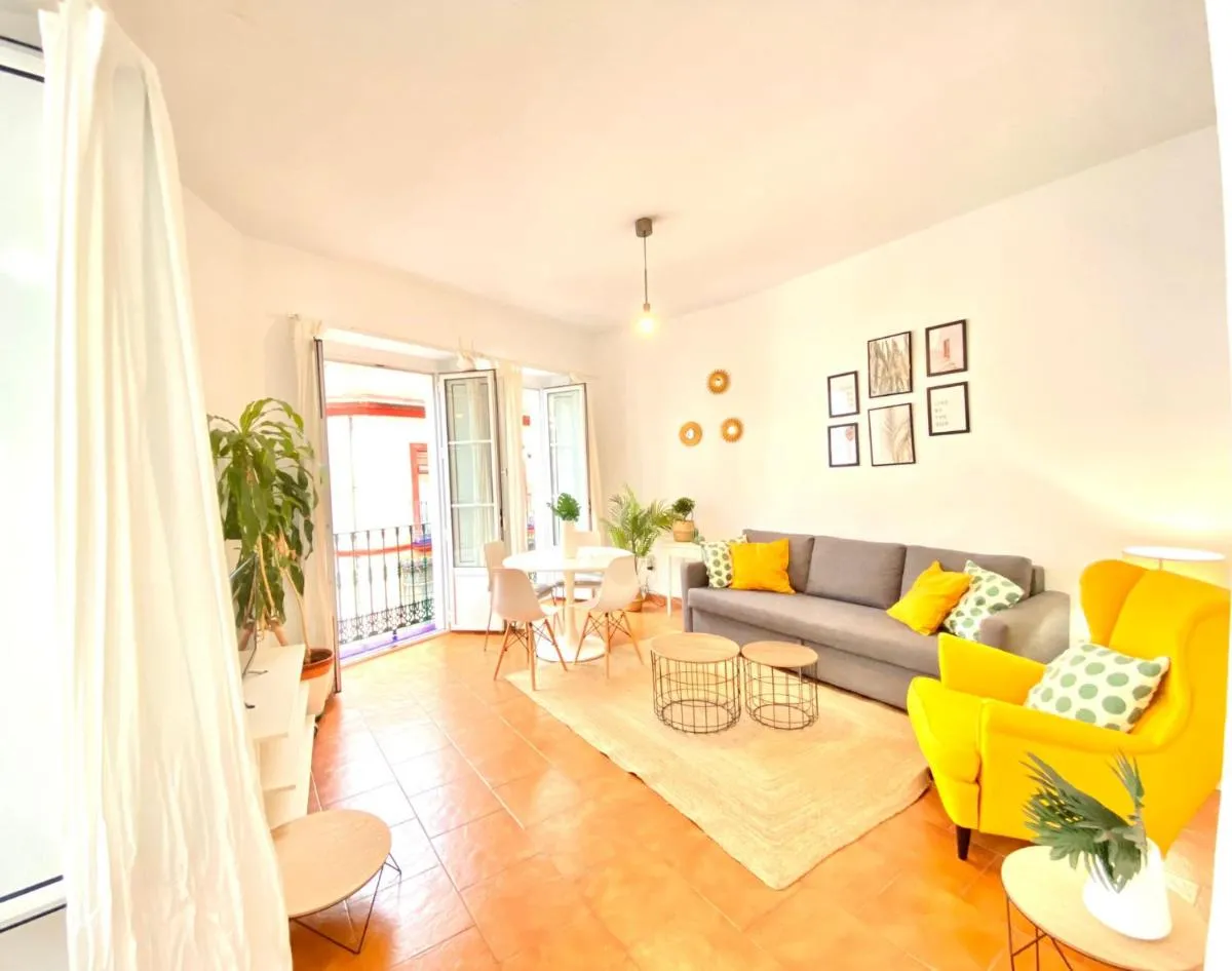Image 1 of Comfortable studio old town, parking optional