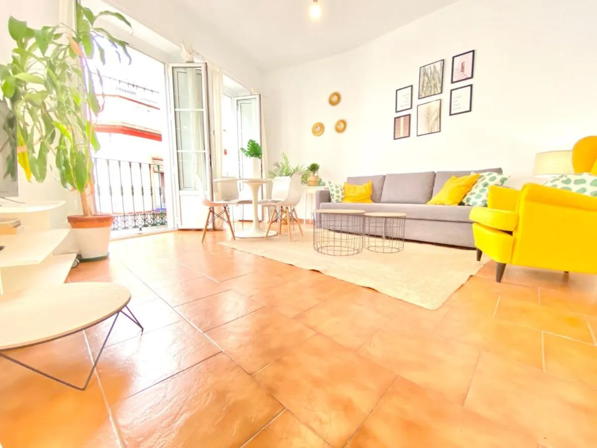 Image 2 of Comfortable studio old town, parking optional
