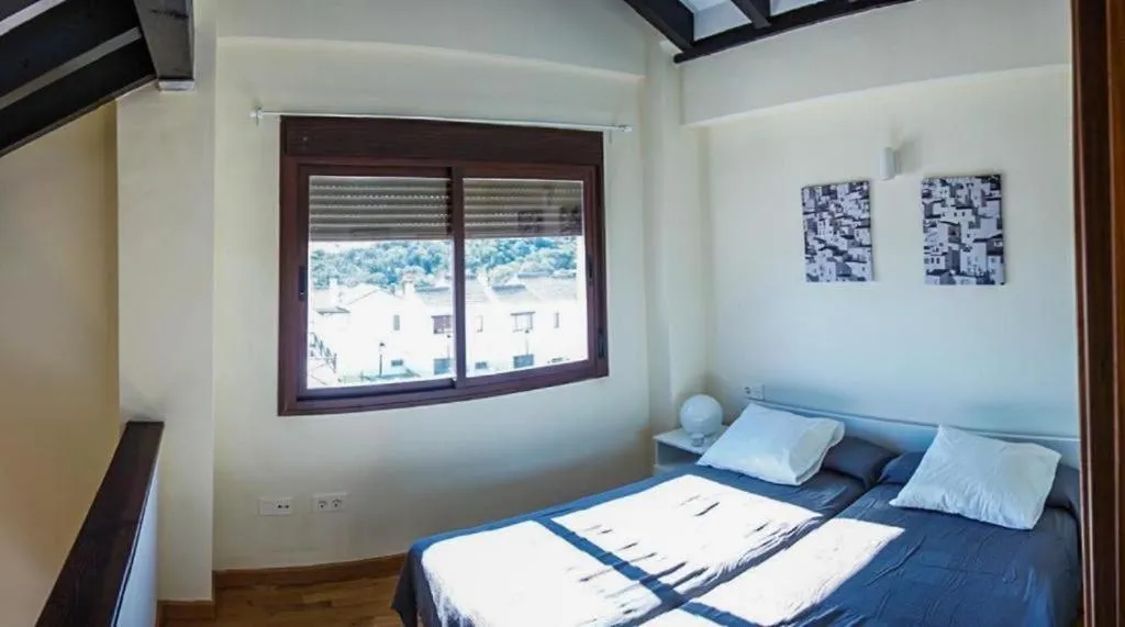 Image 1 of El Olmo