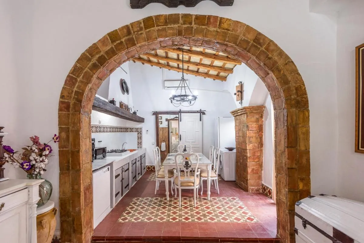 Image 4 of Elegant Villa in Penaflor with Private Pool