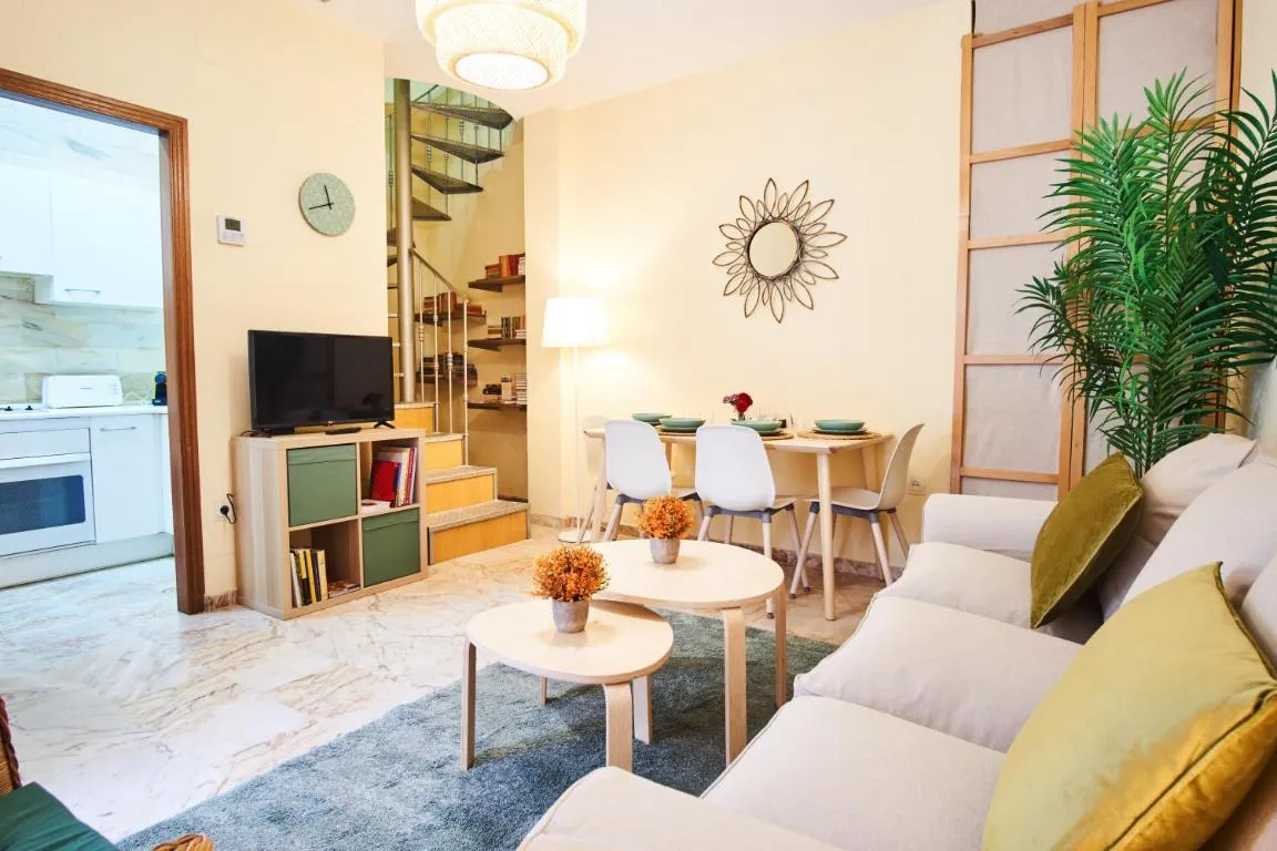 Image of Escoberos Courtyard Duplex by Valcambre