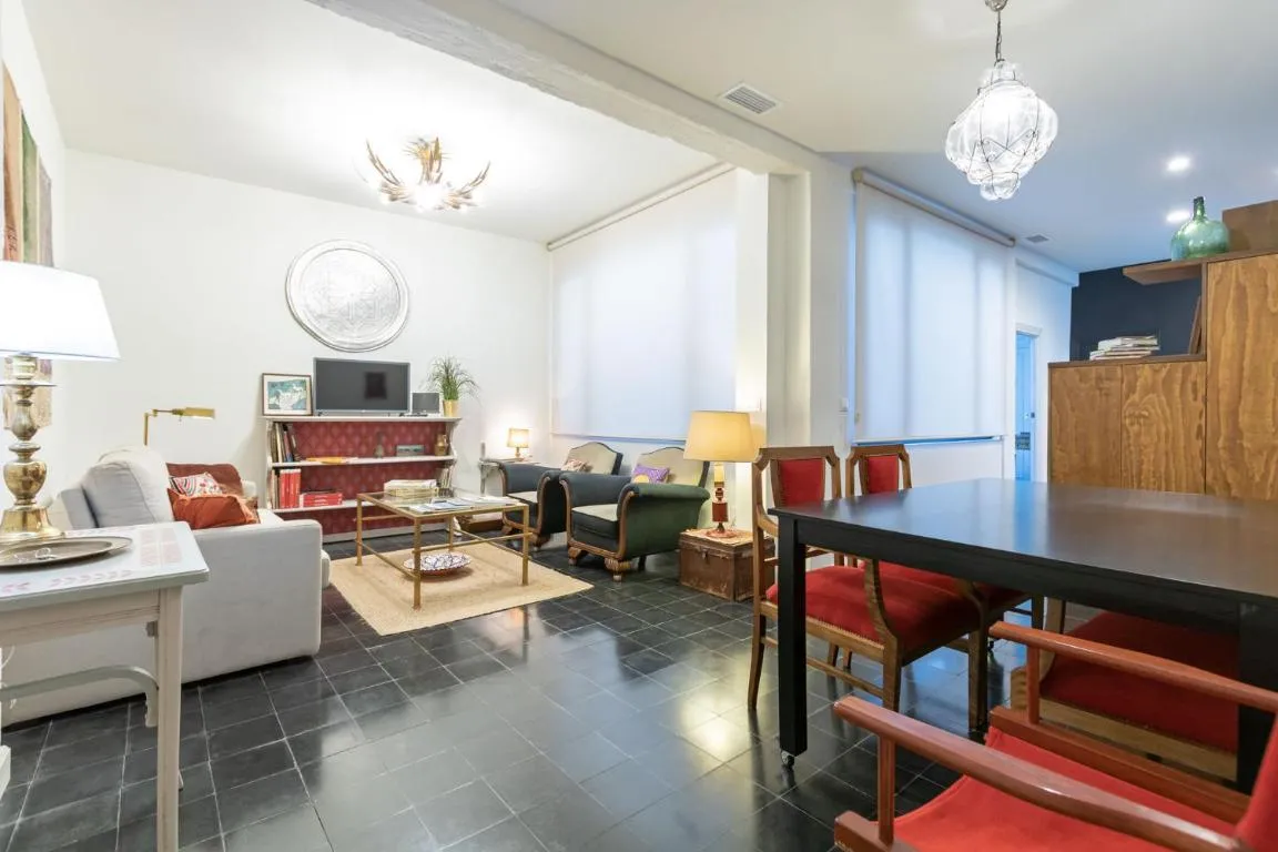 Image of Garci Deluxe Suite by Valcambre