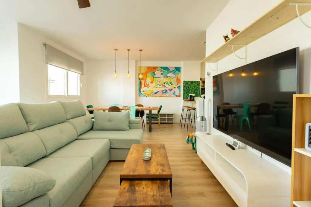 Image of Gines Suite by Valcambre