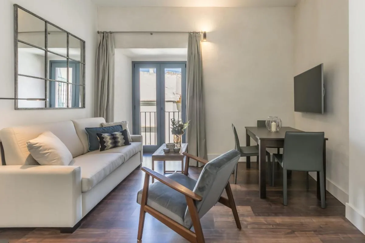 Image 3 of Green-Apartments Sierpes Luxury Suites