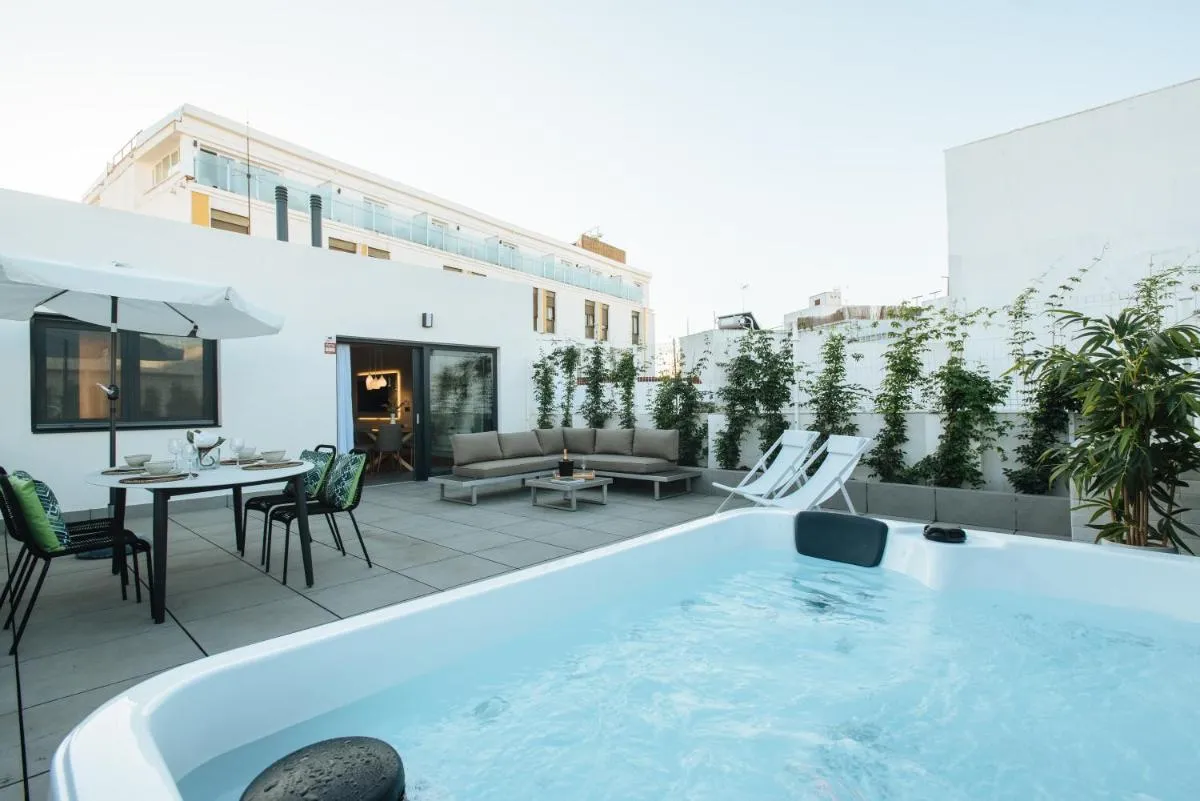 Image 2 of Guadalupe 15 by Magno Apartments