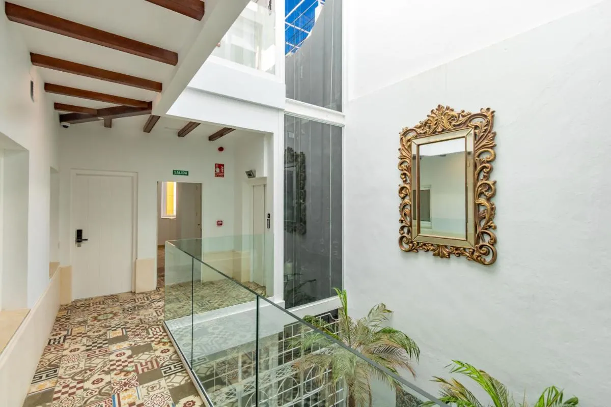 Image 1 of Harinas Central Apartments by Valcambre
