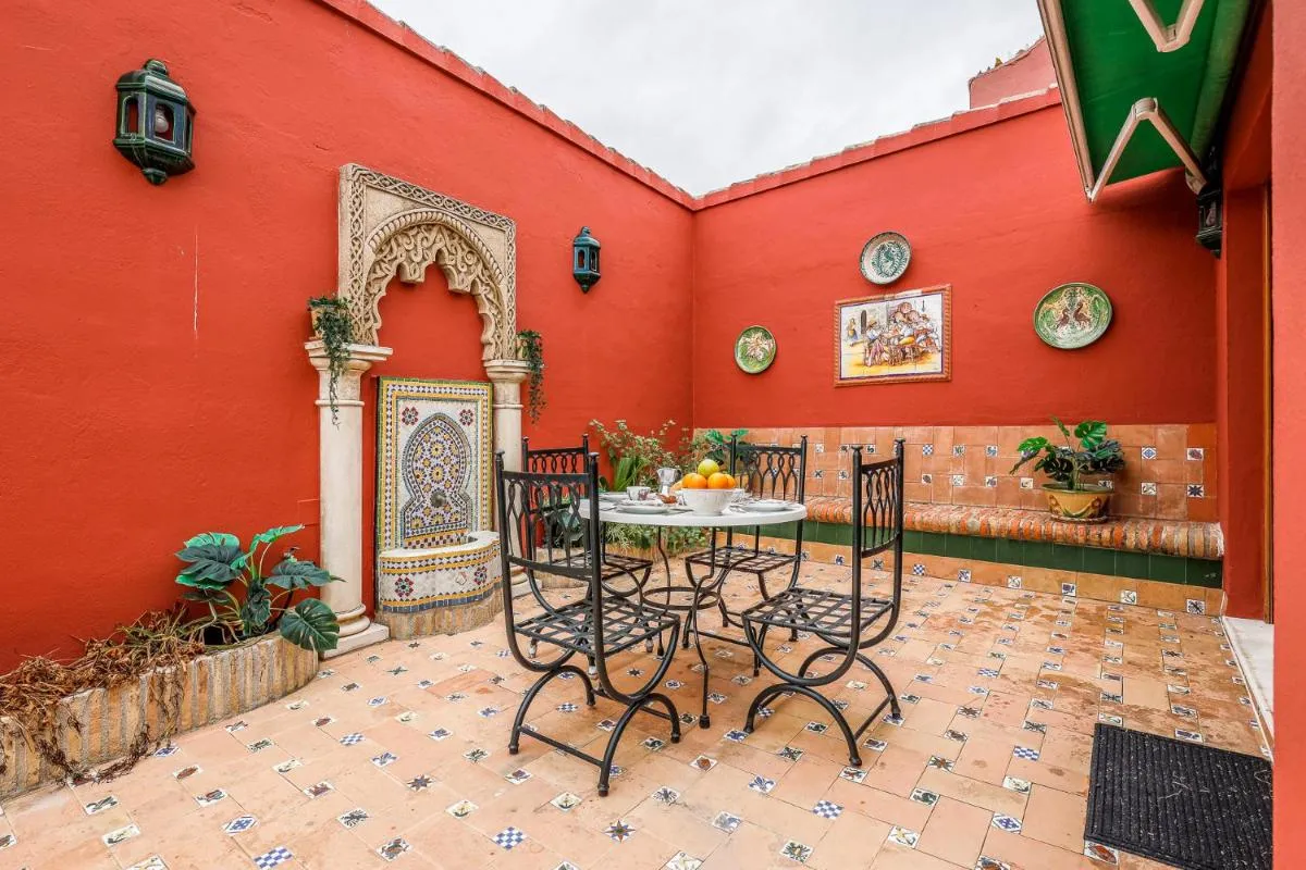 Image 2 of Historic apartment in Santa Cruz