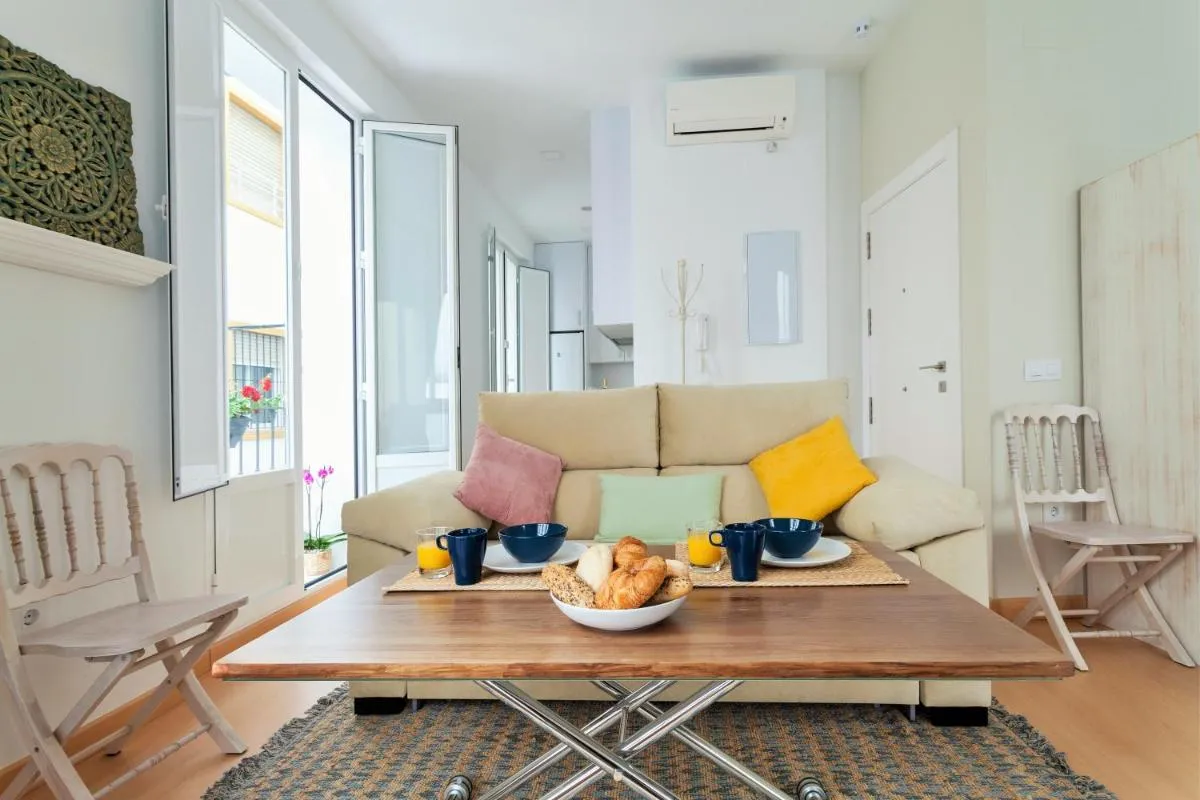 Image 3 of Hostly Acetres 1A loft in city center, comunal terrace, fibre,parking optional
