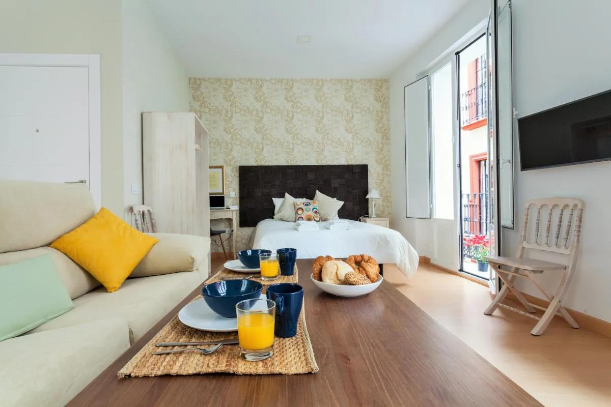 Image 4 of Hostly Acetres 1A loft in city center, comunal terrace, fibre,parking optional