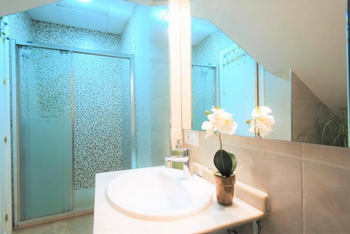 Image 2 of Hostly RBH0 Modern apartment