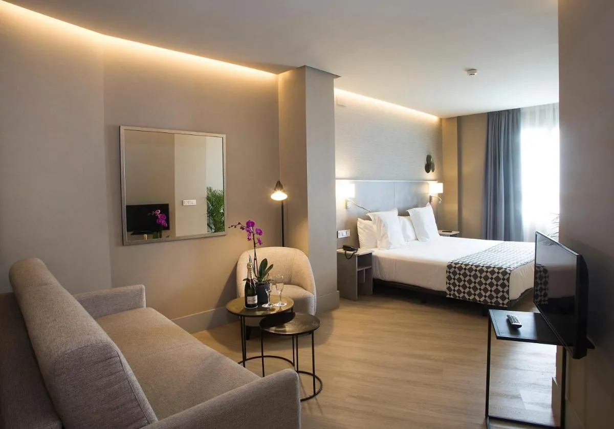Image 1 of Hotel América Sevilla