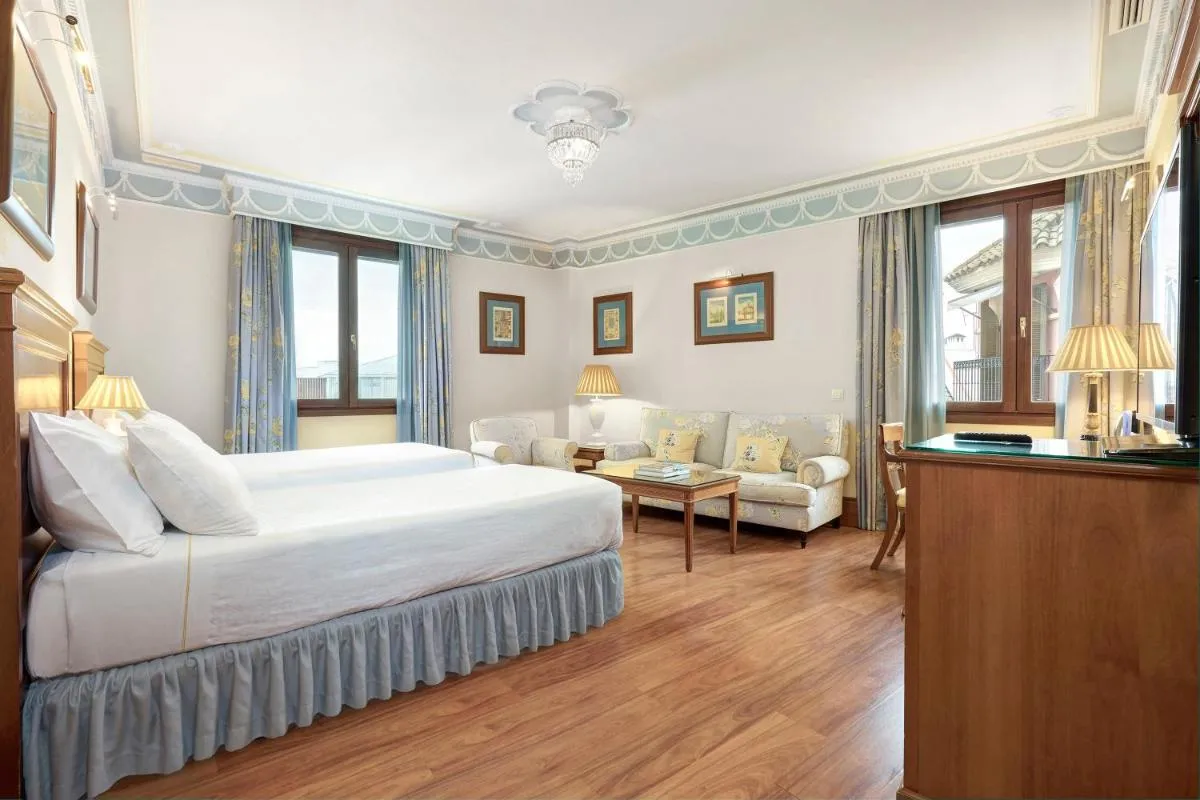 Image 1 of Hotel Inglaterra