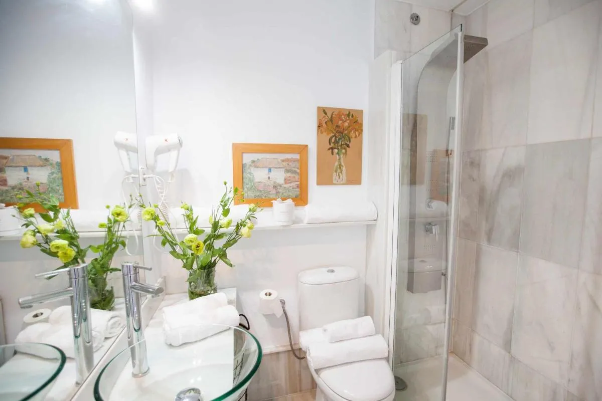 Image 2 of ISG Apartments Mezquita 5