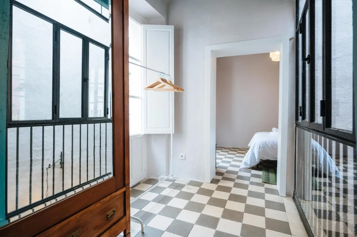 Image 4 of Independent Beautiful House Seville City center with Private Parking