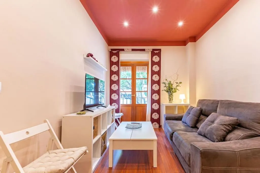 Image 4 of Justino Triana Suite By Valcambre