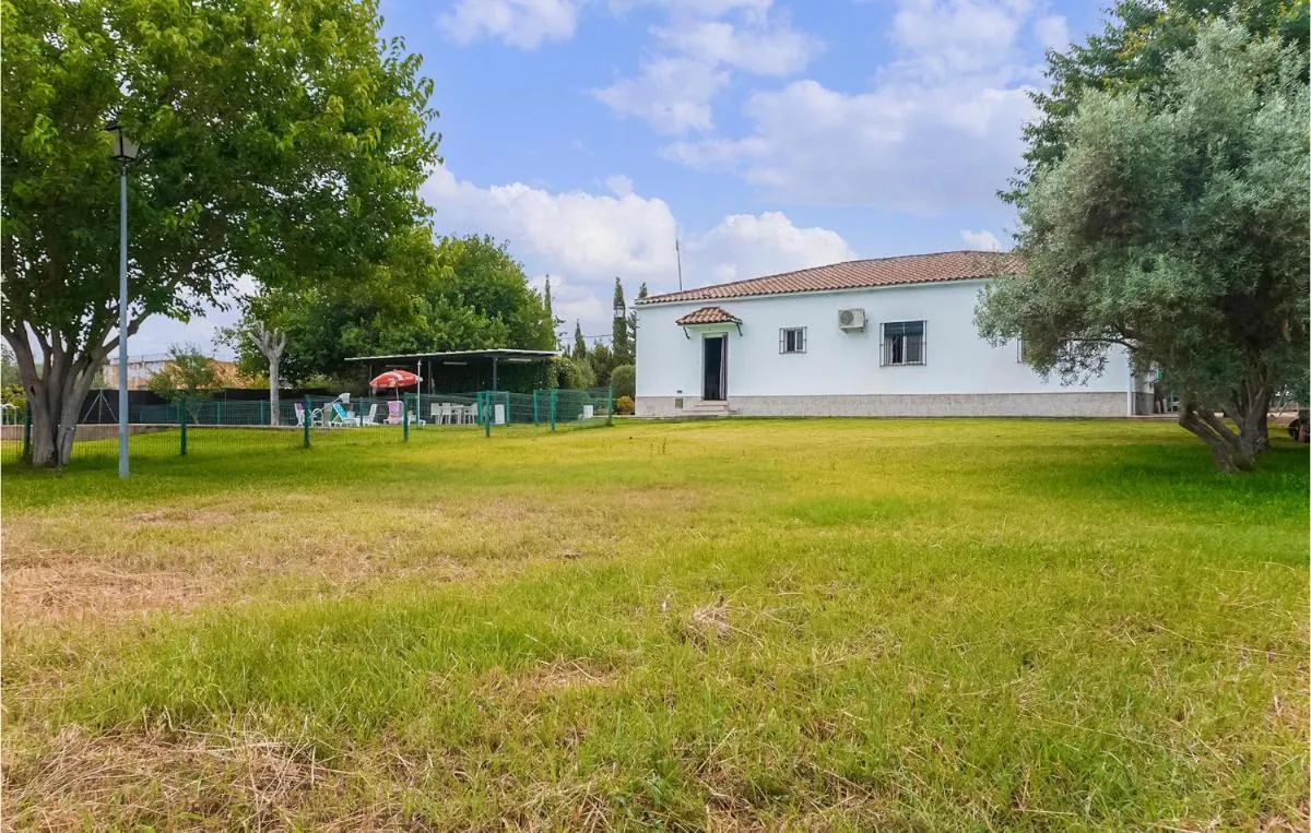 Image of Lovely Home In Arahal Sevilla With Wifi