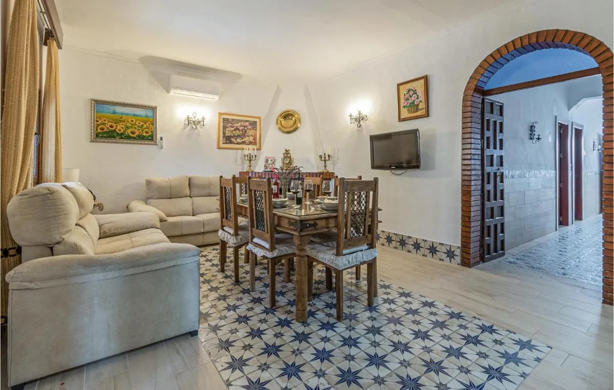 Image 2 of Lovely Home In Casariche With Wifi