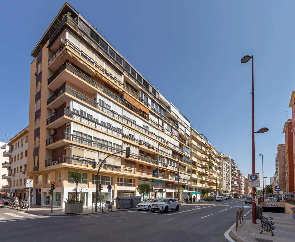 Image 5 of Lujan Deluxe Suites by Valcambre