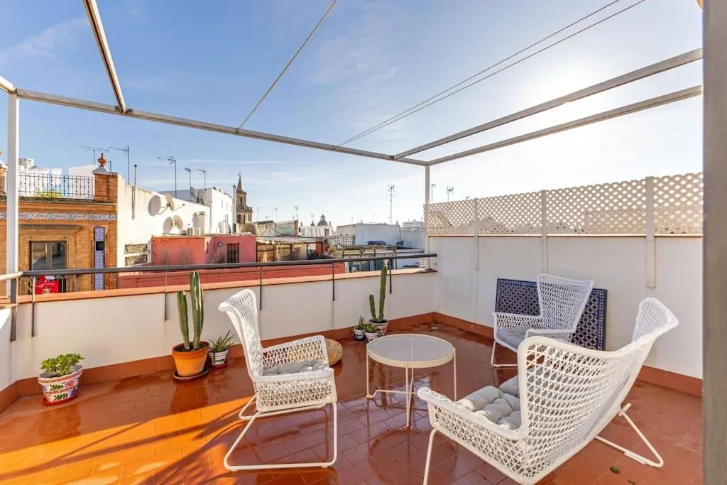 Image of Mata Alameda Skyview by Valcambre