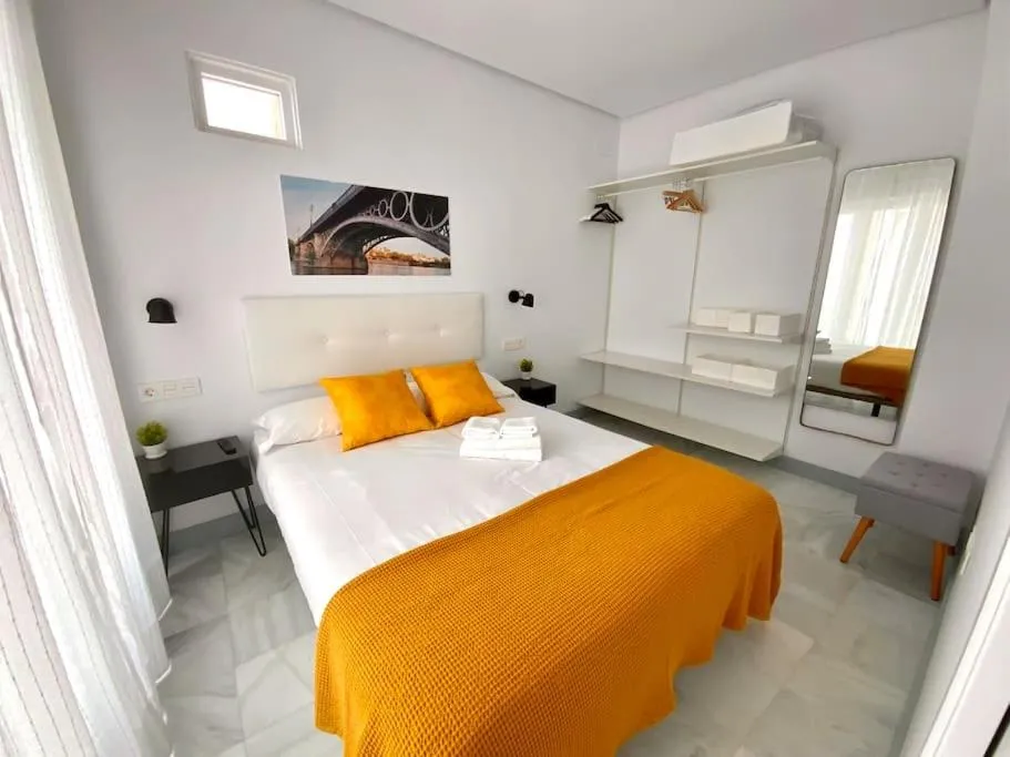 Image 1 of My home in Triana, luminoso y acogedor apartamento