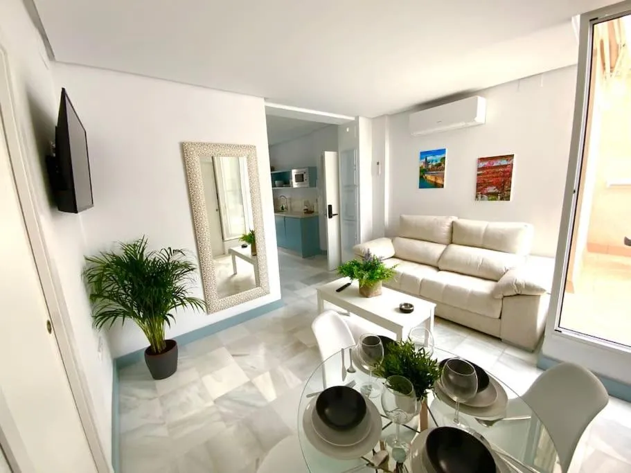 Image 4 of My home in Triana, luminoso y acogedor apartamento