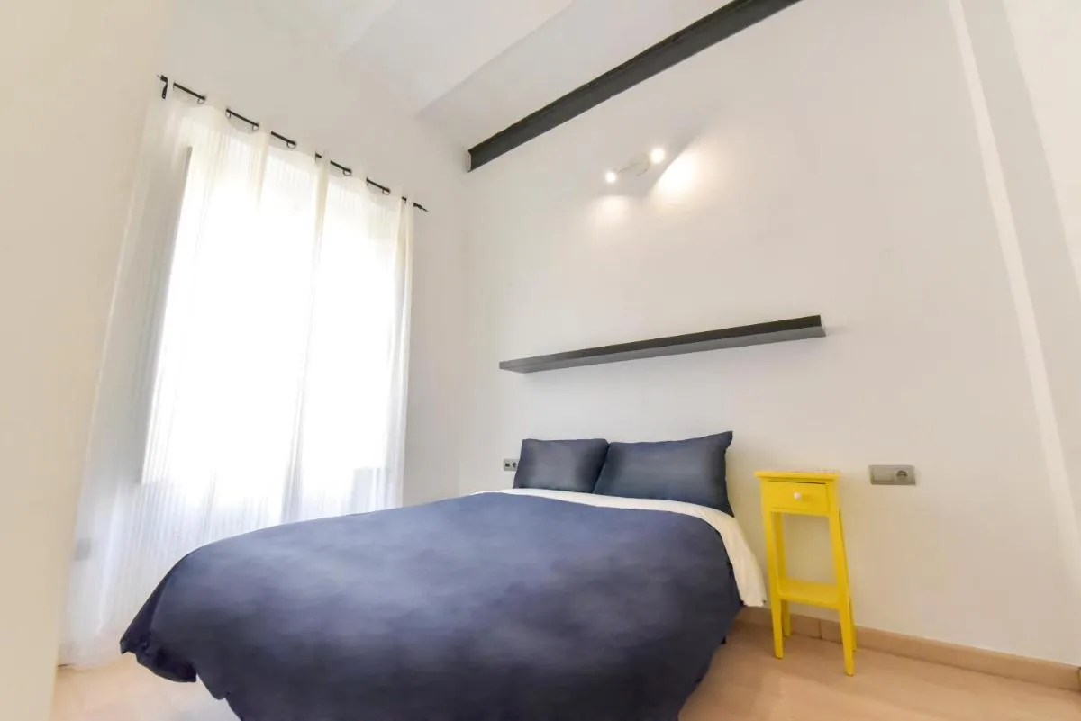 Image 1 of New! Bohemian center apartment