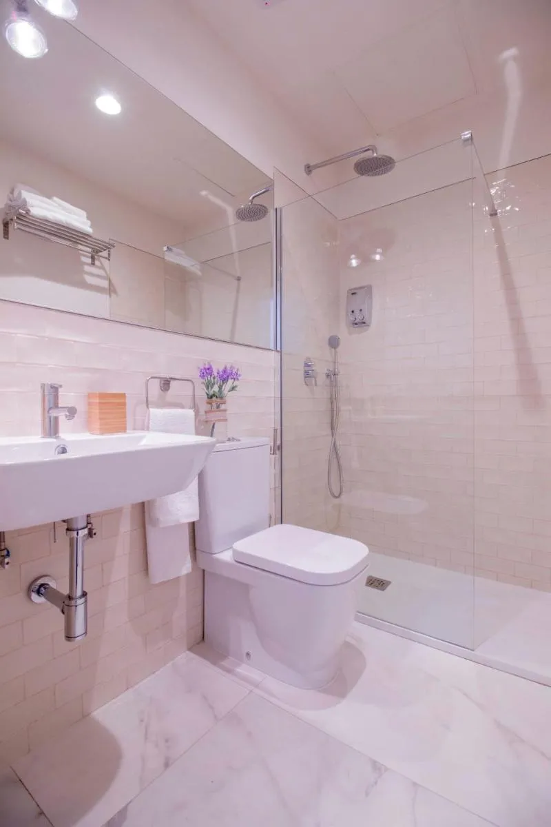 Image 3 of Opera Apartments – Alameda