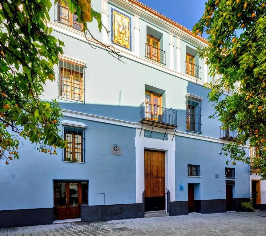 Image of Palacio del siglo XVII frente a los Jardines de Murillo