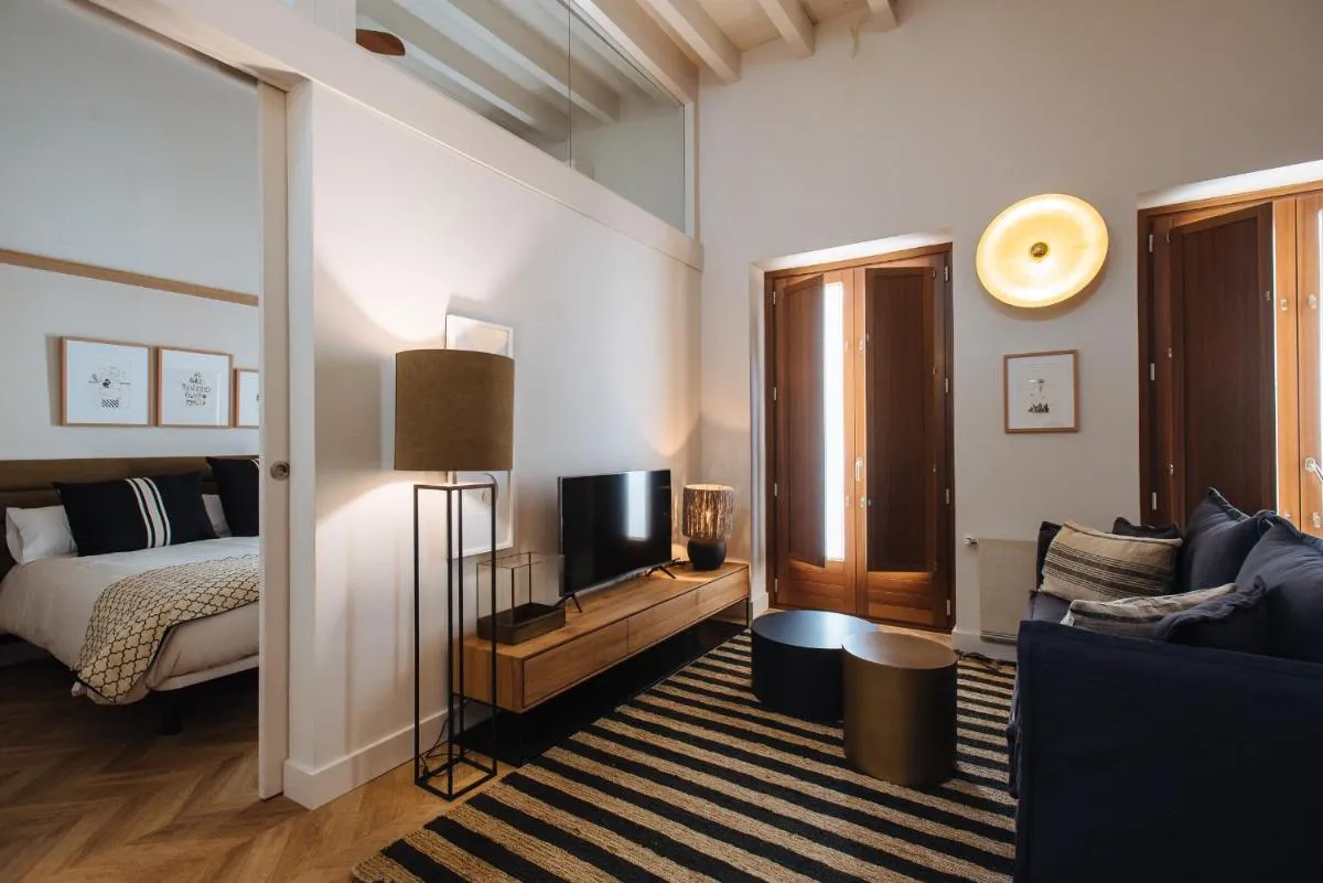 Image 2 of R26 Suites Sevilla