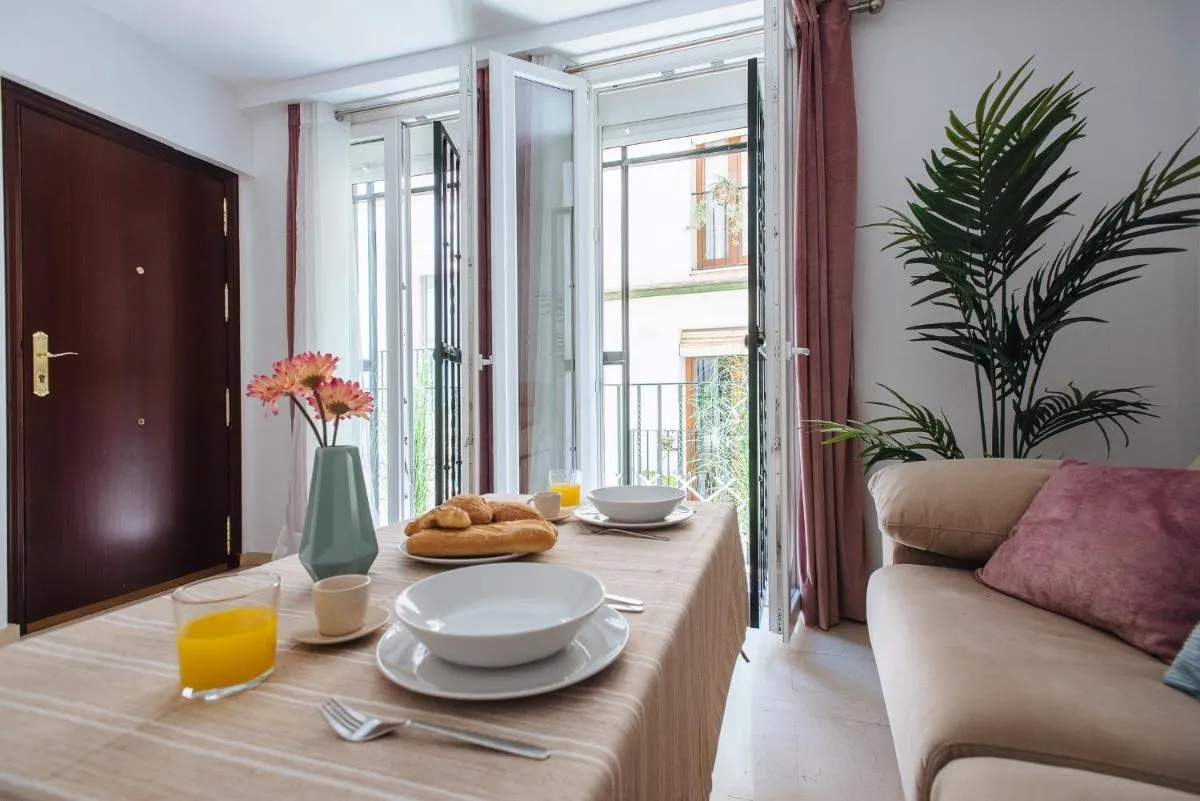 Image 2 of SBH1 Beautiful 1 bedroom apartment in city center